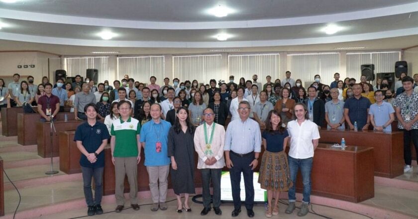 Searca professorial chair awardee holds public lecture on wild edible mushroom