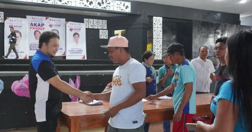 Bambang residents get AKAP payout