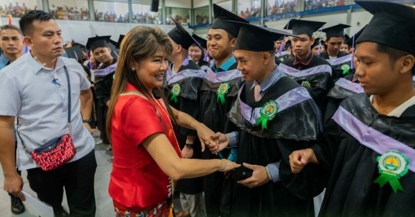 Imee challenges ISU graduates, mentions cash program for students